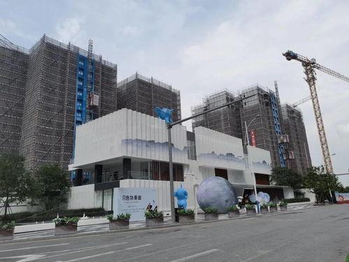 天河广场吃瓜事件,一场引发热议的街头冲突