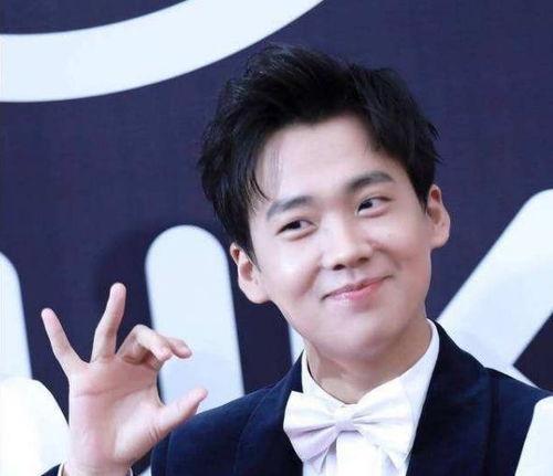 郭麒麟路边吃瓜事件,娱乐圈新动态曝光