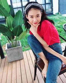 花西子男性吃瓜,揭秘网红产品背后的故事