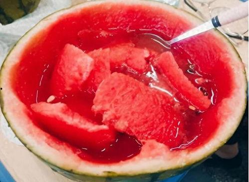 中国韩国意大利吃瓜,中国、韩国、意大利瓜果飘香