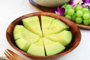 瓜沾糖吃,瓜沾糖的独特风味体验