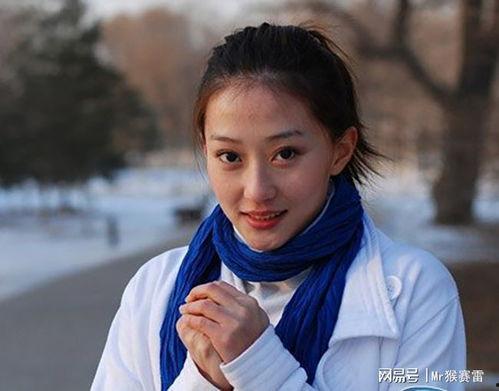 乡村爱情小乔吃瓜,瓜田里的甜蜜邂逅