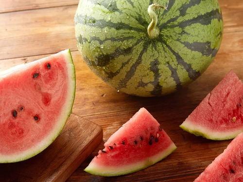 上海多人运动吃瓜,见证全民健身新风尚