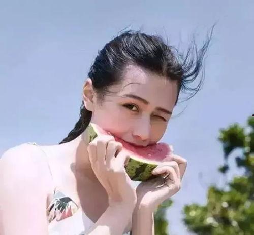 李闻雨吃瓜,揭秘娱乐圈幕后故事