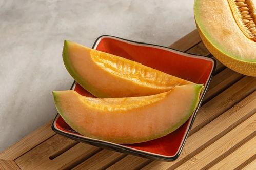 吃一个蜜瓜,夏日美味尽享